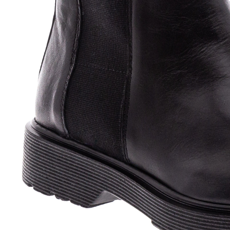 Sieviešu zābaki Pregunta