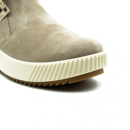 Ara sieviešu zābaki