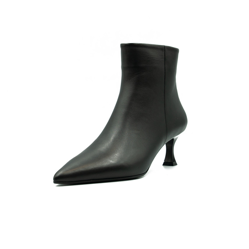 Nicolo Ferretti sieviešu zābaki