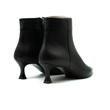 Nicolo Ferretti sieviešu zābaki