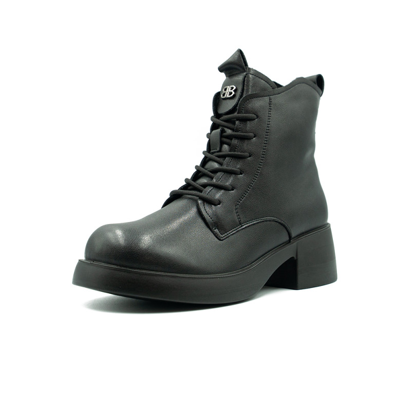 Loretta Vitalezābaki sievietēm