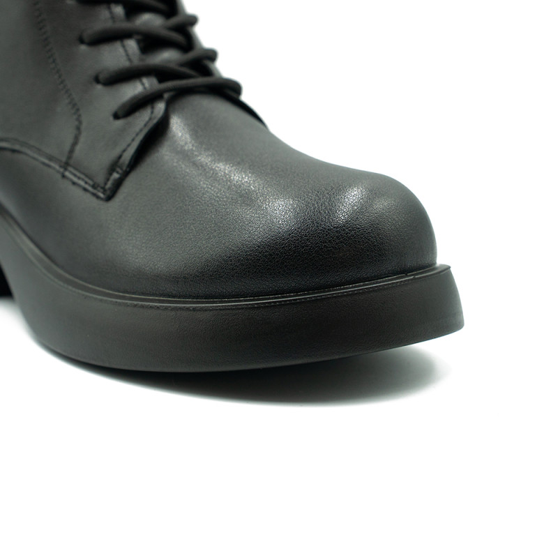 Loretta Vitalezābaki sievietēm