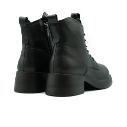 Loretta Vitalezābaki sievietēm