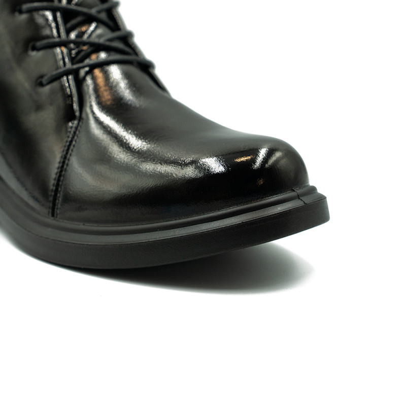 Loretta Vitalezābaki sievietēm