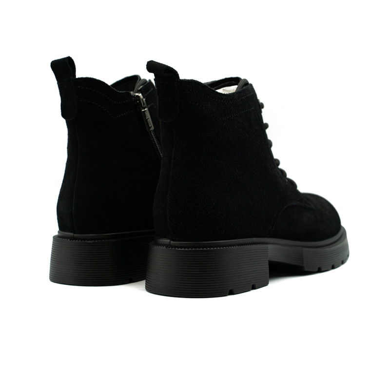 Loretta Vitalezābaki sievietēm