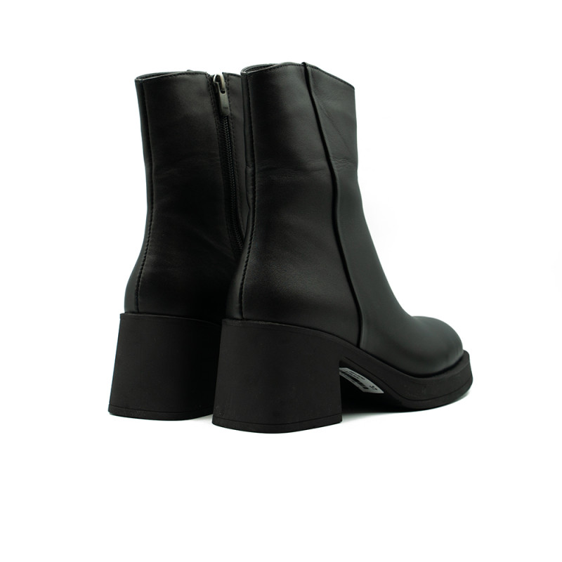 Nicolo Ferretti sieviešu zābaki