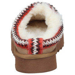 Polking sieviešu iešļūcenes