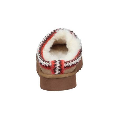 Polking sieviešu iešļūcenes