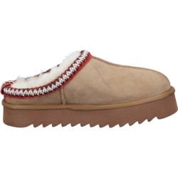 Polking sieviešu iešļūcenes