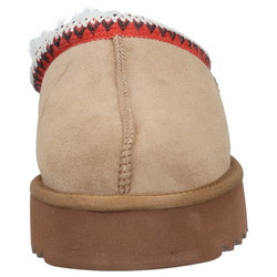 Polking sieviešu iešļūcenes